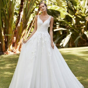 Adriana Alier by Rosa Clara Robe Zilia